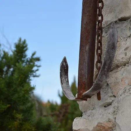 Mono Kai Triangle Trogir