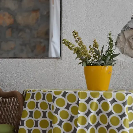 Mono Kai Triangle * Trogir